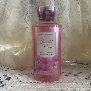 NEW Bath & Body Works Sweet Pea Shower Gel